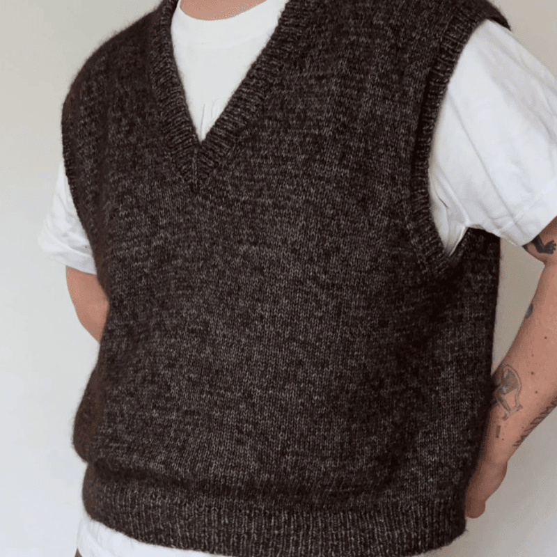 Christoffer Mygind Juul – Aksel V - neck Vest Kit - GAIA - Strikkekit