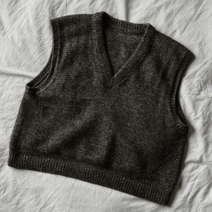 Strikkeopskrift – Christoffer Mygind Juul, Aksel V - neck Vest - GAIA - Strikkeopskrift